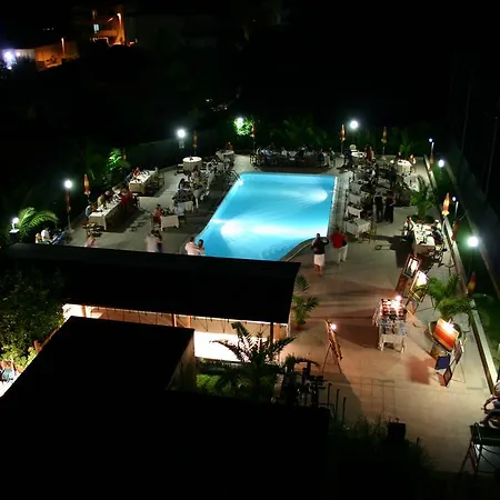 Maria 3* Pineto