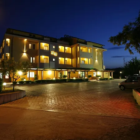 Maria Hotel 3*