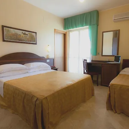 Maria Hotel Pineto
